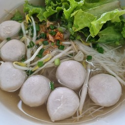 เส้นหมี่(แห้ง)ลูกชิ้นหมู