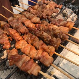 นำโชคตามสั่ง (หมูปิ้งโบราณ)
