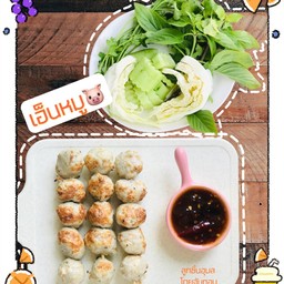 ลูกชิ้นเอ็นหมูปิ้ง