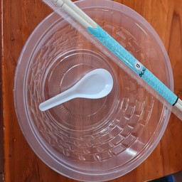 ชุดถ้วยช้อนตะเกียบ