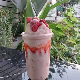 โยเกิร์ต สตรอเบอร์รี่ปั่น