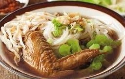 ก๋วยเตี๋ยวไก่ตุ๋นมะระ