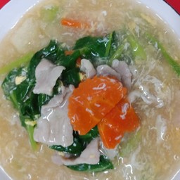 ราดหน้าหมูเส้นทอด