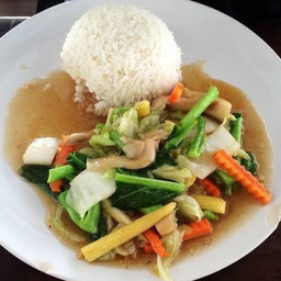 ข้าวราดผัดผักรวม