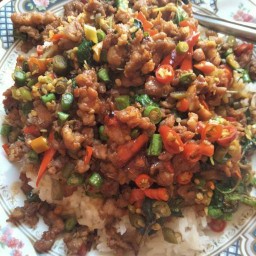 ยำฟรี..ลูกชิ้นนึ่ง