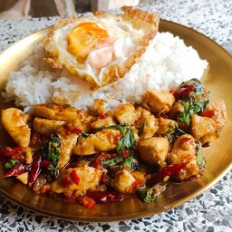 กระเพราไก่(ไม่รวมไข่)