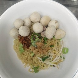 เจี๊ยบก๋วยเตี๋ยวหมูเฮงเฮง