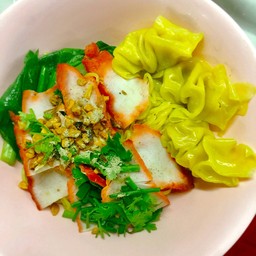 บะหมี่เกี๊ยวหมูแดง