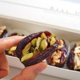 Rial dates - Natural Vegan Indulgence