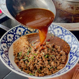 ต้มยำหมูสับ