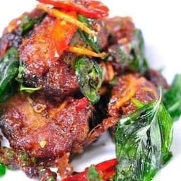 ข้าวปลาดุกกรอบกะเพรากรอบ