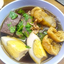 รุ่งเรืองรสเด็ด  ก๋วยจั๊บ โจ๊ก เกาเหลาเลือดหมู สาขาเลียบคลองสี่