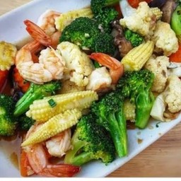 ข้าวผัดผักรวมกุ้ง