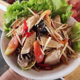 ตำปูปลาร้าหมูยอ