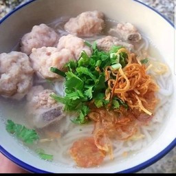 ก๋วยจั๊บญวณ หมูเด้ง