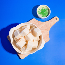 ปังนึ่งสังขยาใบเตย