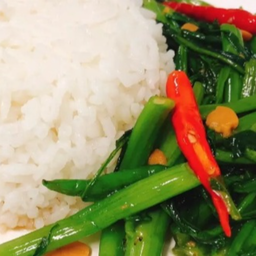 ข้าวผักบุ่งไฟแดง+ไข่เจียว
