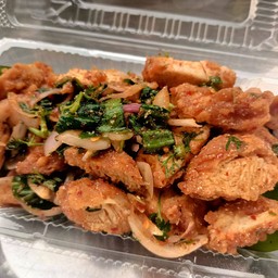 ยำไก่เเซ่บ (กับข้าว)