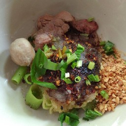 บะหมี่เเห้งเนื้อเผ็ด