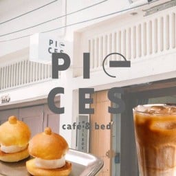 Pieces Cafe & Bed