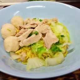 บะหมี่ลูกชิ้นหมูหมัก (แห้ง)