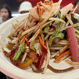 ตำไก่ยอ