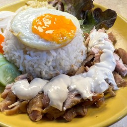 ข้าวไก่ ราดซอสซาวครีม