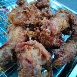 ไก่ทอดกฤติกา - หน้าม.มหิดล ศาลายา  หอนาฬิกาศาลายา