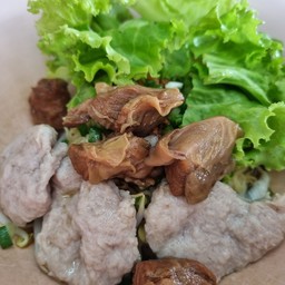 เส้นเล็ก(แห้ง)หมูตุ๋น,หมูสด