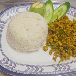 ข้าวคั่วกลิ้งไก่สับ