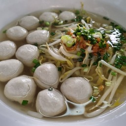 เกาเหลา(น้ำ)ลูกชิ้นหมู