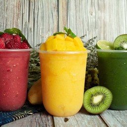 ผลไม้ปั่นสมูทตี้ กดเลือกได้ (ไม่ใส่โยเกิร์ต)