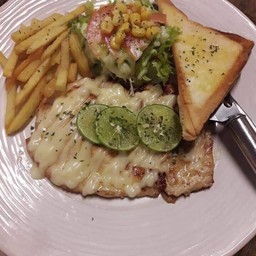 สเต๊กไก่ซอสครีมมะนาว