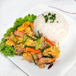 ข้าวหน้าหมูซอสญี่ปุ่น