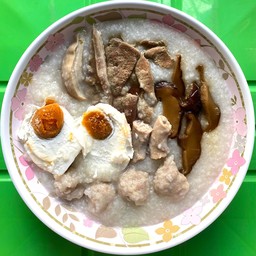 โจ๊กหมูใส่ทุกอย่าง ใส่ไข่เค็ม ธรรมดา