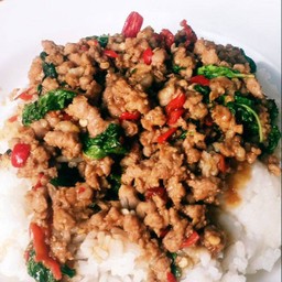 กะเพราหมูสับ