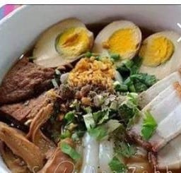 ก๋วยจั๊บ น้องฝ้าย ข้างวัดช่างเคิ่ง