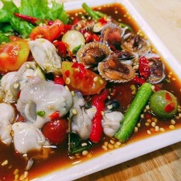 ยำ 2 หอย (หอยนางรม+หอยแครง)