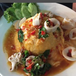 ข้าวไข่ข้น+กะเพรา ปลาหมึก