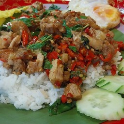 ชายสี่ บะหมี่เกี๊ยว .