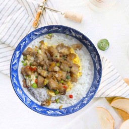 หมูกรอบคั่วพริกเกลือไข่ข้น