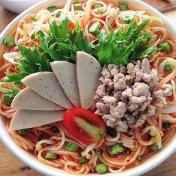 ยำขนมจีนหมูยอ+หมูสับ