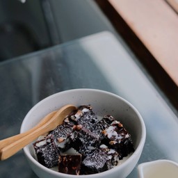 บราวนี่ซอสนมสด