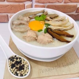 โจ๊กหมูทุกอย่าง ใส่ไข่ พิเศษ