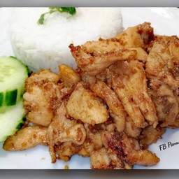 ไก่กระเทียม (ราดข้าว)