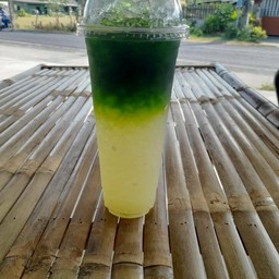 ชาเขียวน้ำผึ้งมะนาว