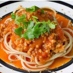 สปาเก็ตตี้ซอสมะเขือเทศหมูสับ