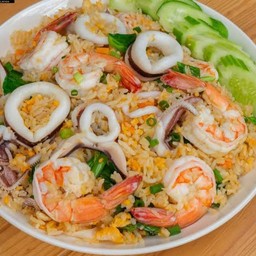 ข้าวผัดทะเล