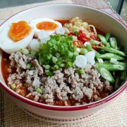 มาม่าต้มยำหมูสับ