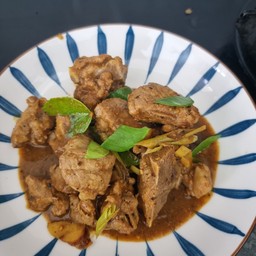 แกงคั่วซี่โครงหมู พริกแกงใต้